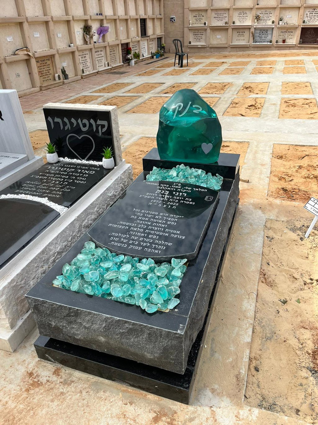 מצבות יחיד מכל סוגי החומרים לבניין מצבות איכותיות תמונה מס' 20 - דוגמת מצבה מבית מצבות פתח תקווה
